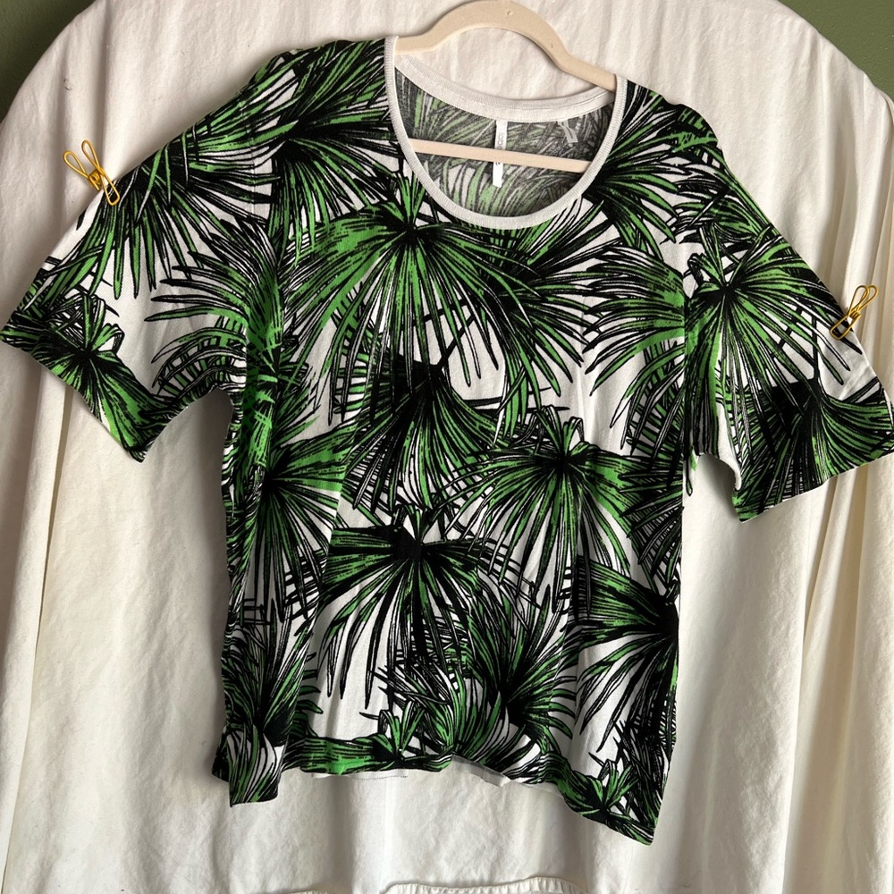 labelBe Tropical Print Tee Shirt Short Sleeve Size: 16/18